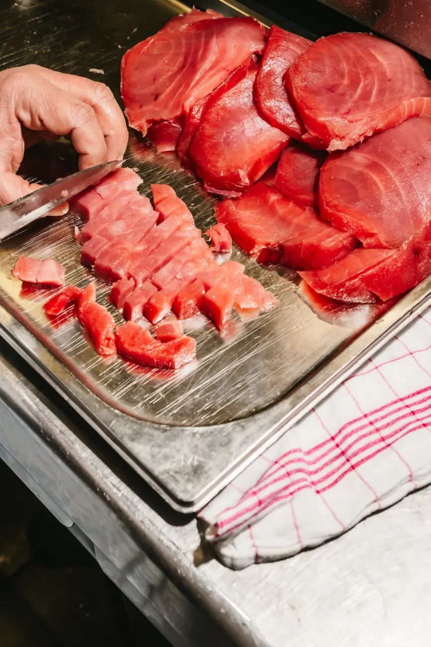 Préparation en cuisine chez Makisu