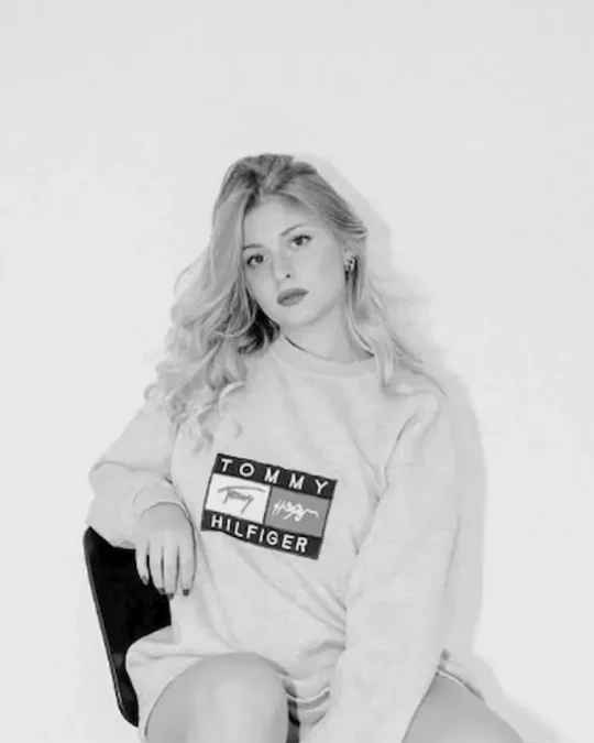 giulia-canis-1-rbtzh36svu9qdbw3x1sfofl3bxq33z3envvyxi5ctk